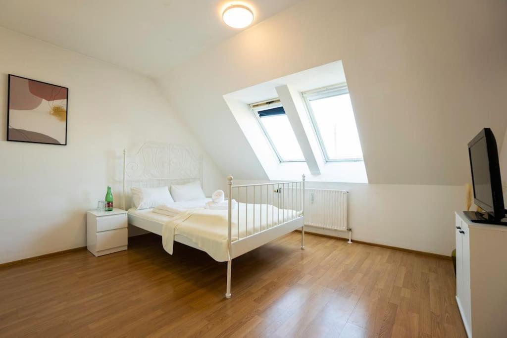 Stylish 2 Floor Penthouse • 15 Min To City Center Viena Exterior foto